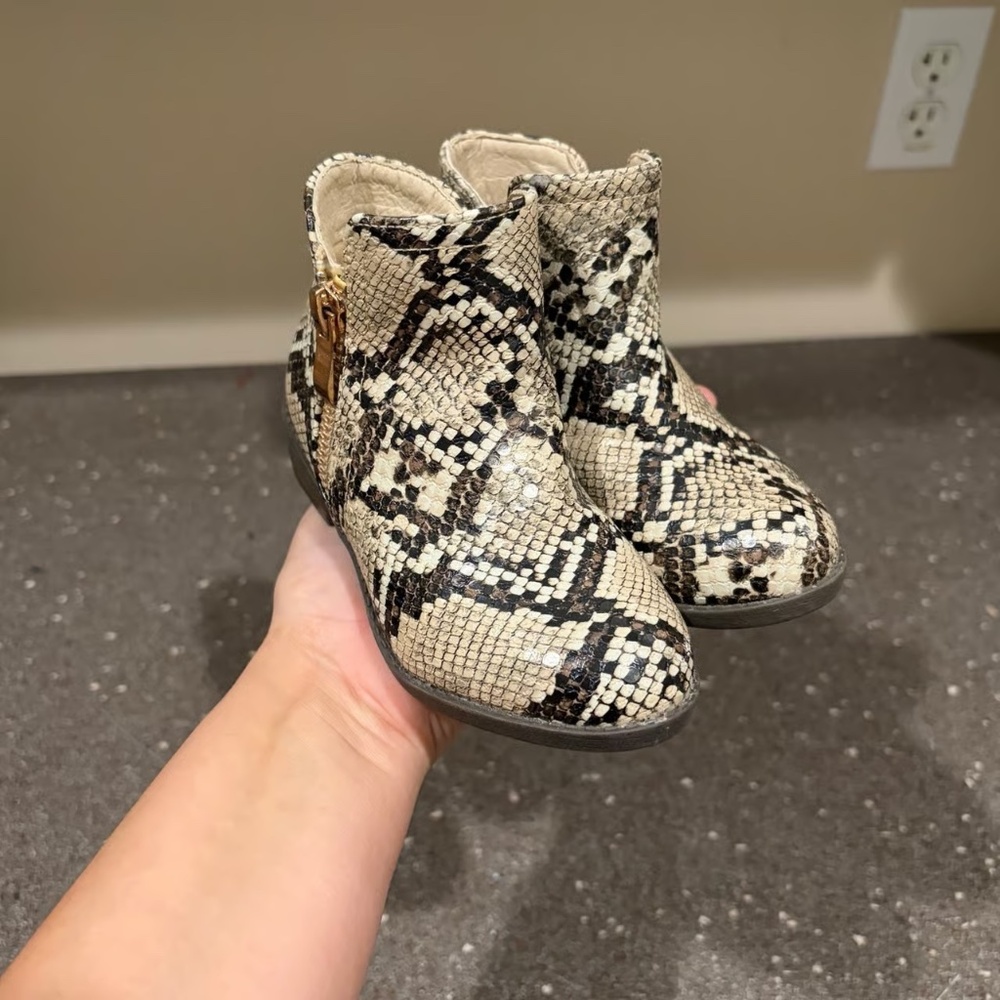 LovMark Python Booties - Picture 2 of 8